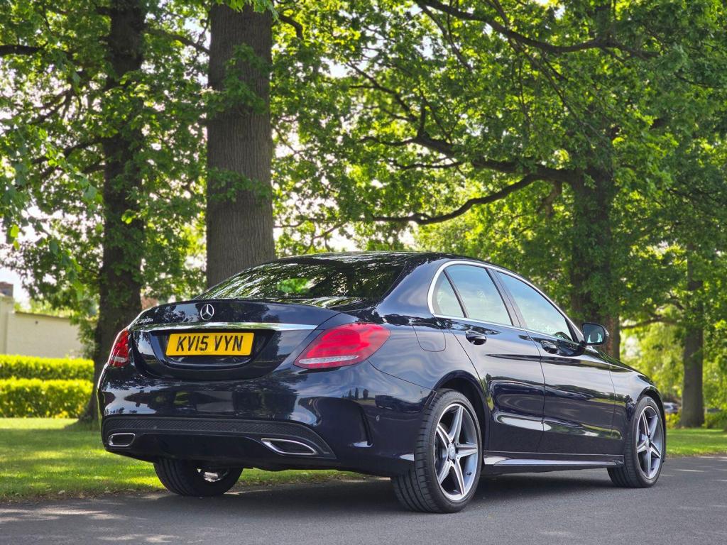 MERCEDES-BENZ C CLASS 2.1 C300dh AMG Line 2015