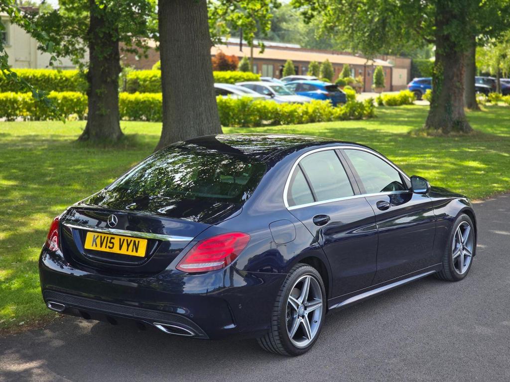 MERCEDES-BENZ C CLASS 2.1 C300dh AMG Line 2015