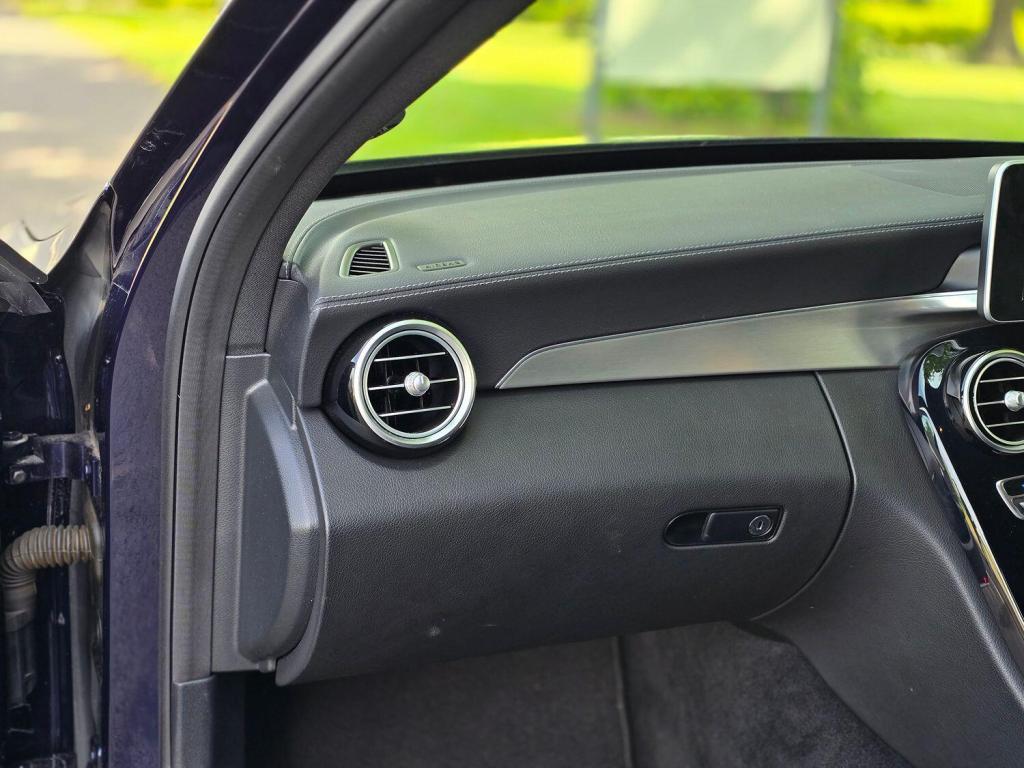 MERCEDES-BENZ C CLASS 2.1 C300dh AMG Line 2015