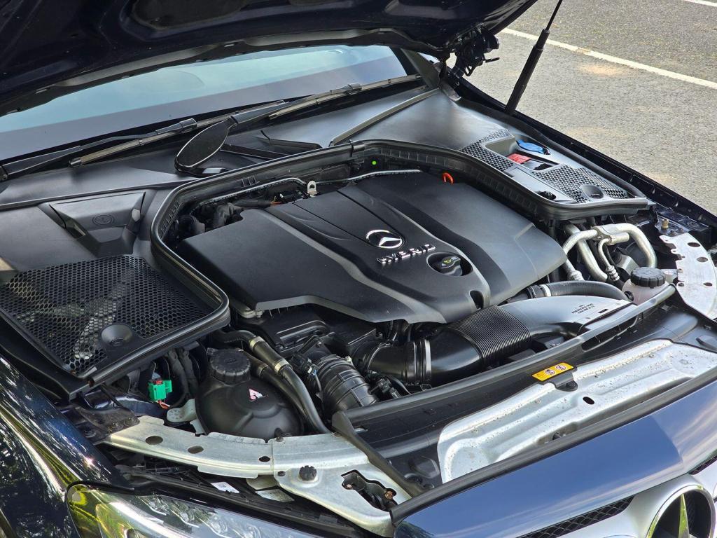 MERCEDES-BENZ C CLASS 2.1 C300dh AMG Line 2015