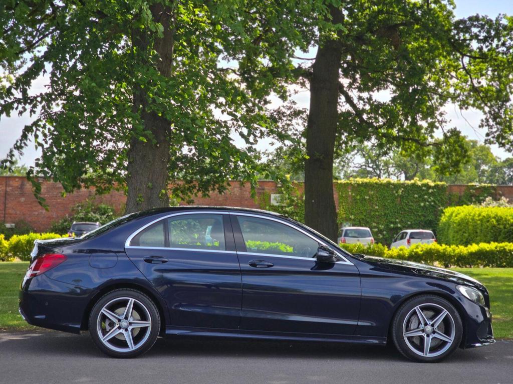 MERCEDES-BENZ C CLASS 2.1 C300dh AMG Line 2015