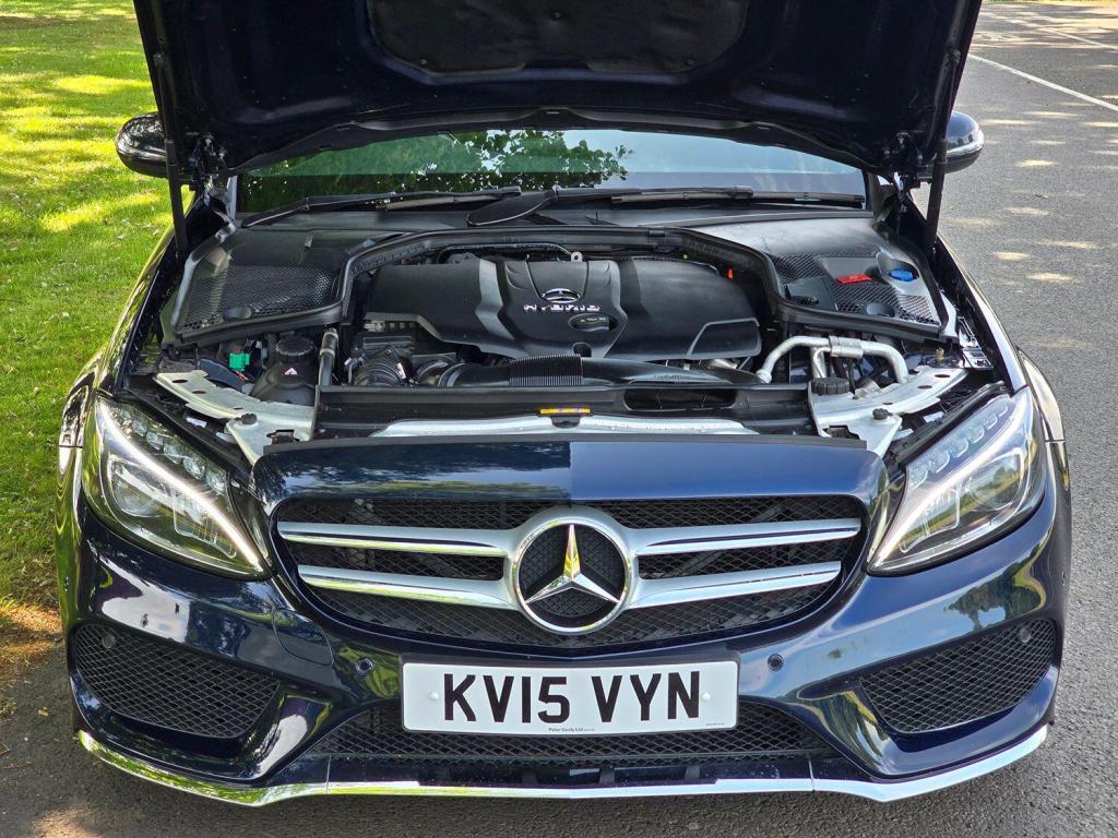 MERCEDES-BENZ C CLASS 2.1 C300dh AMG Line 2015