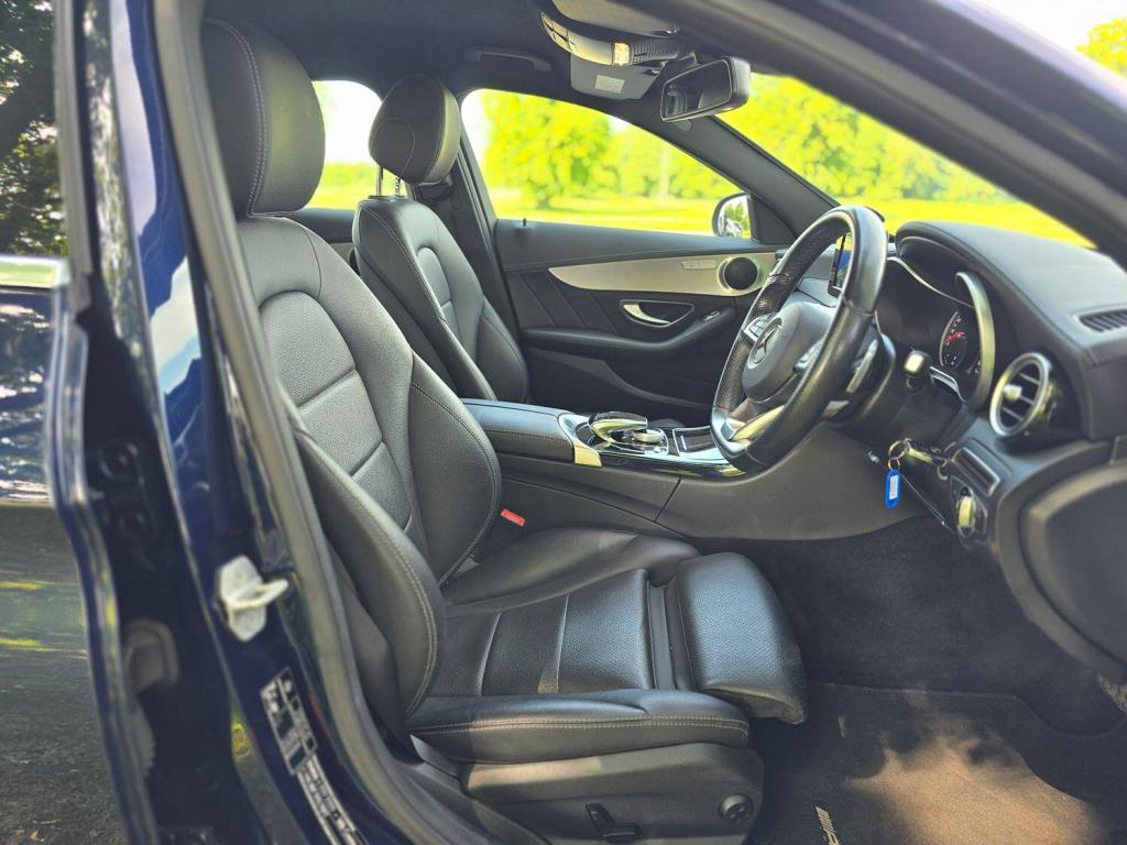 MERCEDES-BENZ C CLASS 2.1 C300dh AMG Line 2015