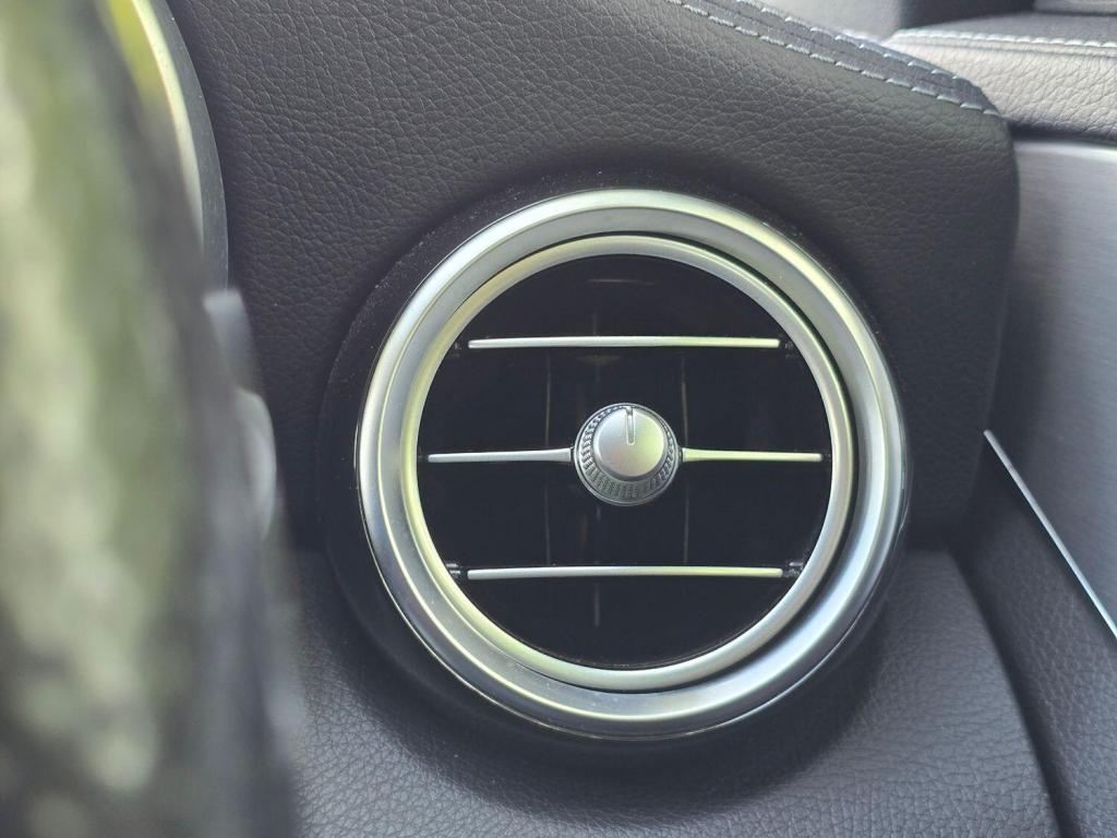 MERCEDES-BENZ C CLASS 2.1 C300dh AMG Line 2015