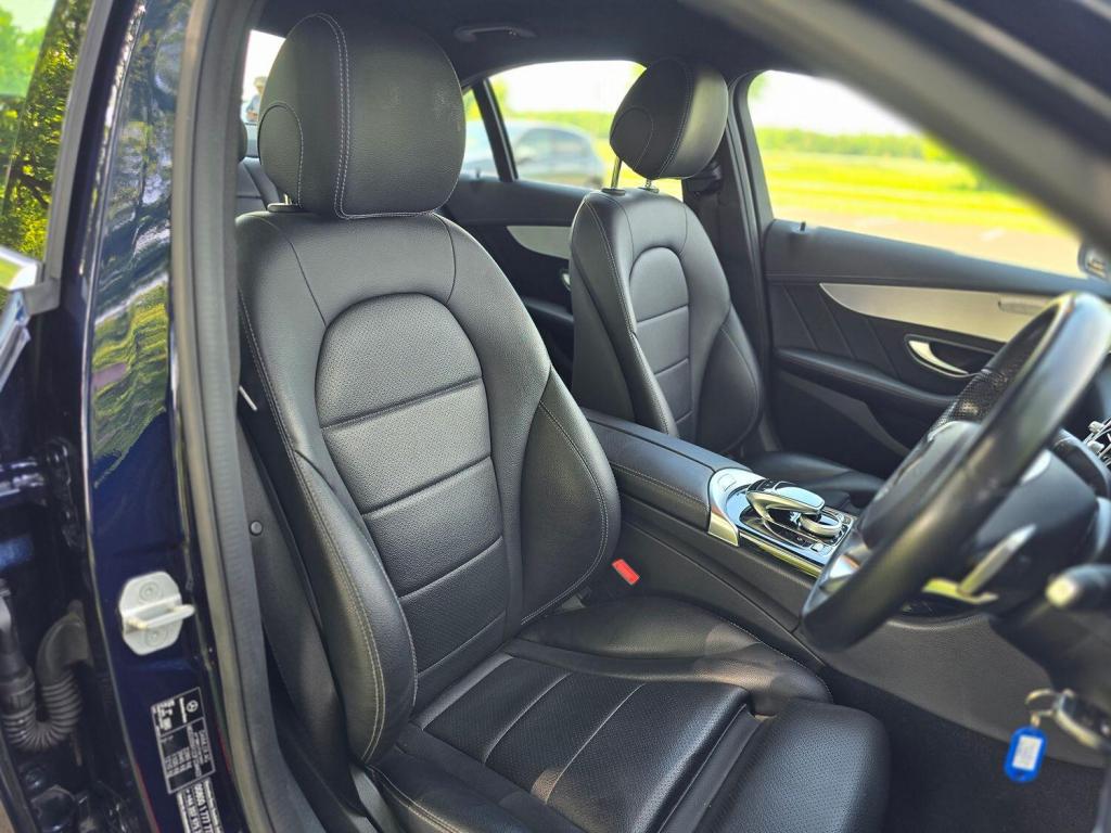 MERCEDES-BENZ C CLASS 2.1 C300dh AMG Line 2015