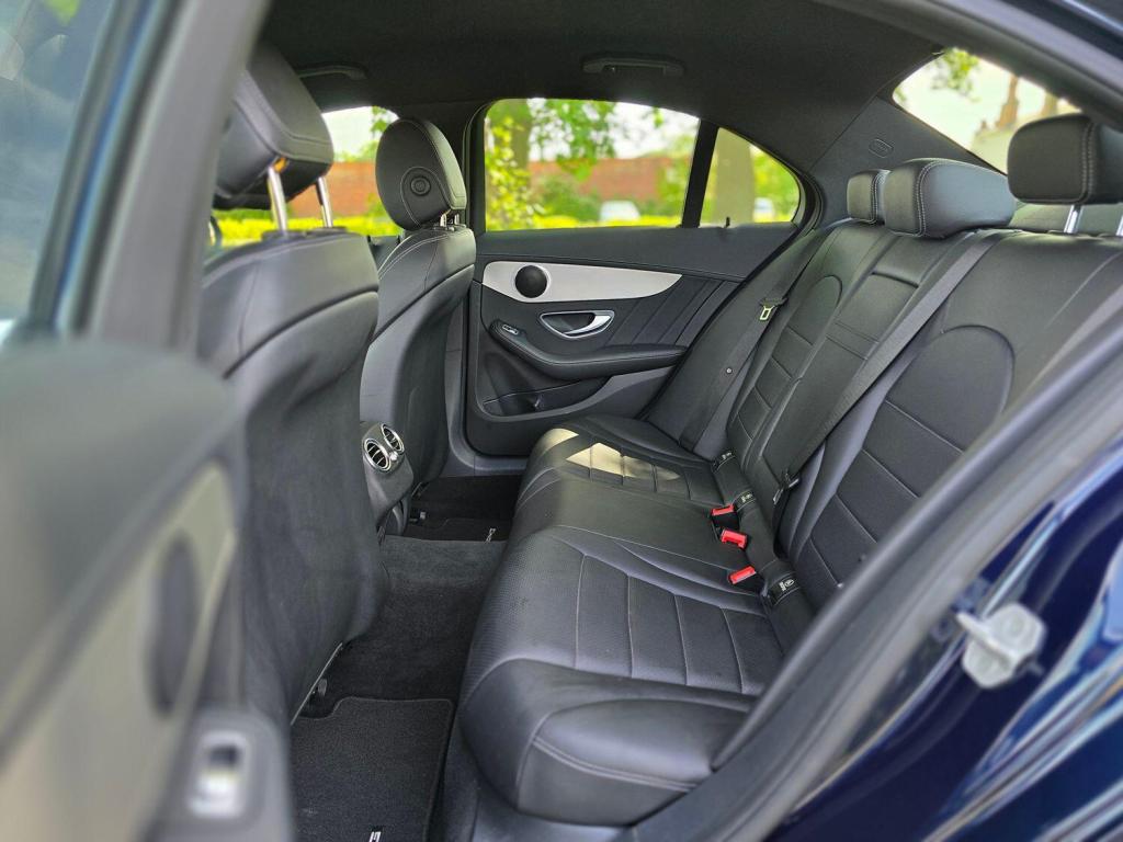 MERCEDES-BENZ C CLASS 2.1 C300dh AMG Line 2015