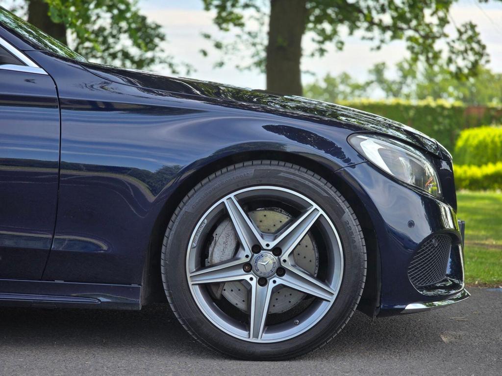 MERCEDES-BENZ C CLASS 2.1 C300dh AMG Line 2015