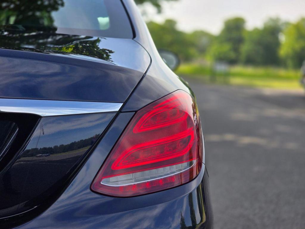 MERCEDES-BENZ C CLASS 2.1 C300dh AMG Line 2015