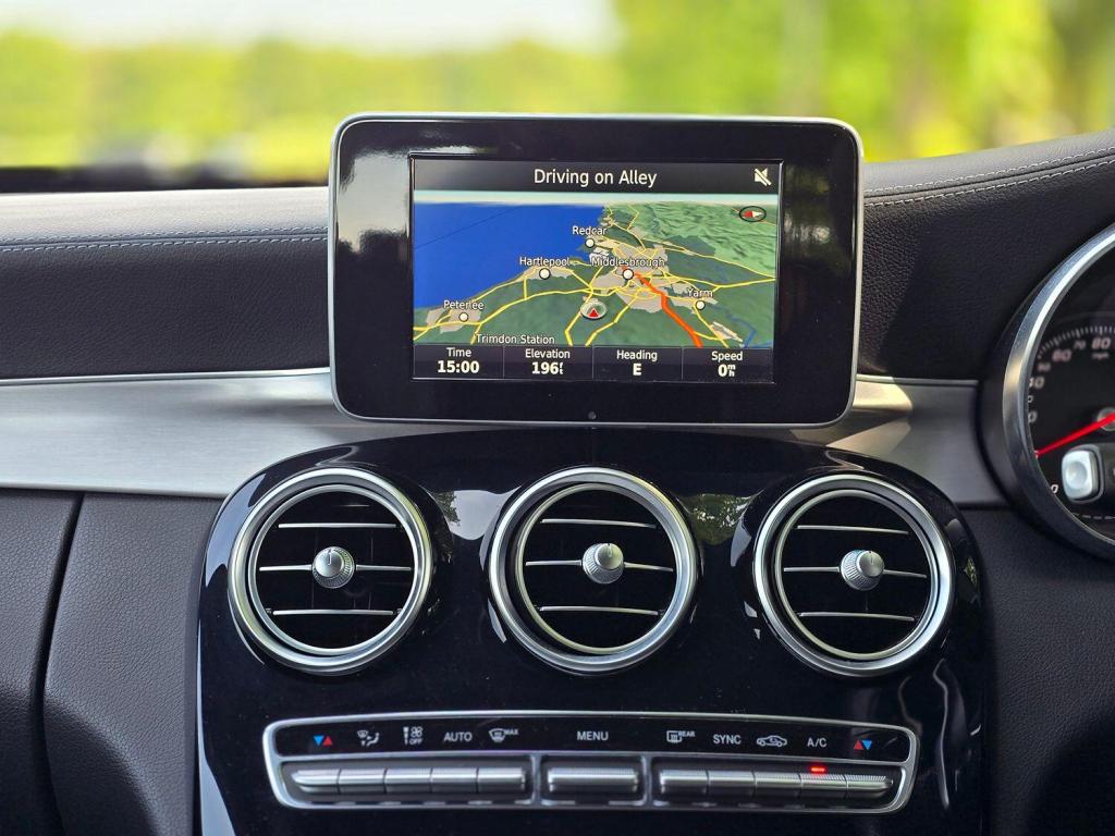 MERCEDES-BENZ C CLASS 2.1 C300dh AMG Line 2015