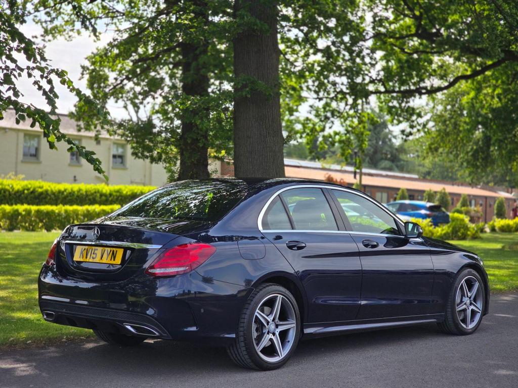 MERCEDES-BENZ C CLASS 2.1 C300dh AMG Line 2015