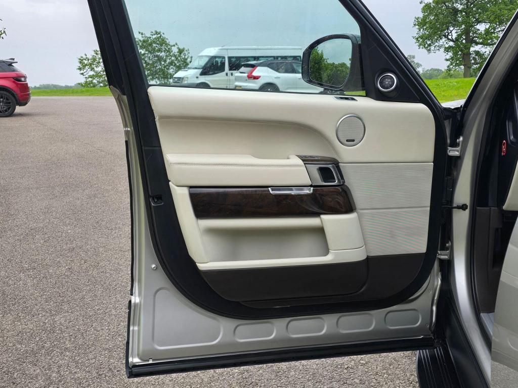 LAND ROVER RANGE ROVER 4.4 SD V8 Vogue SE 2016