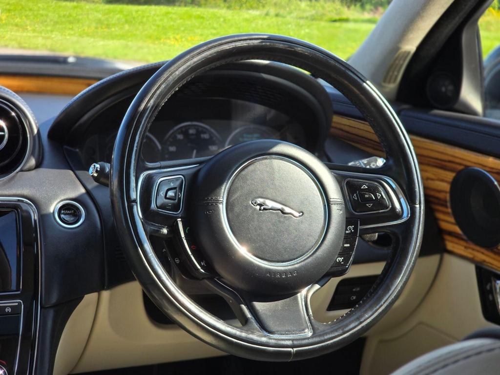 JAGUAR XJ 3.0 d V6 Portfolio 2014