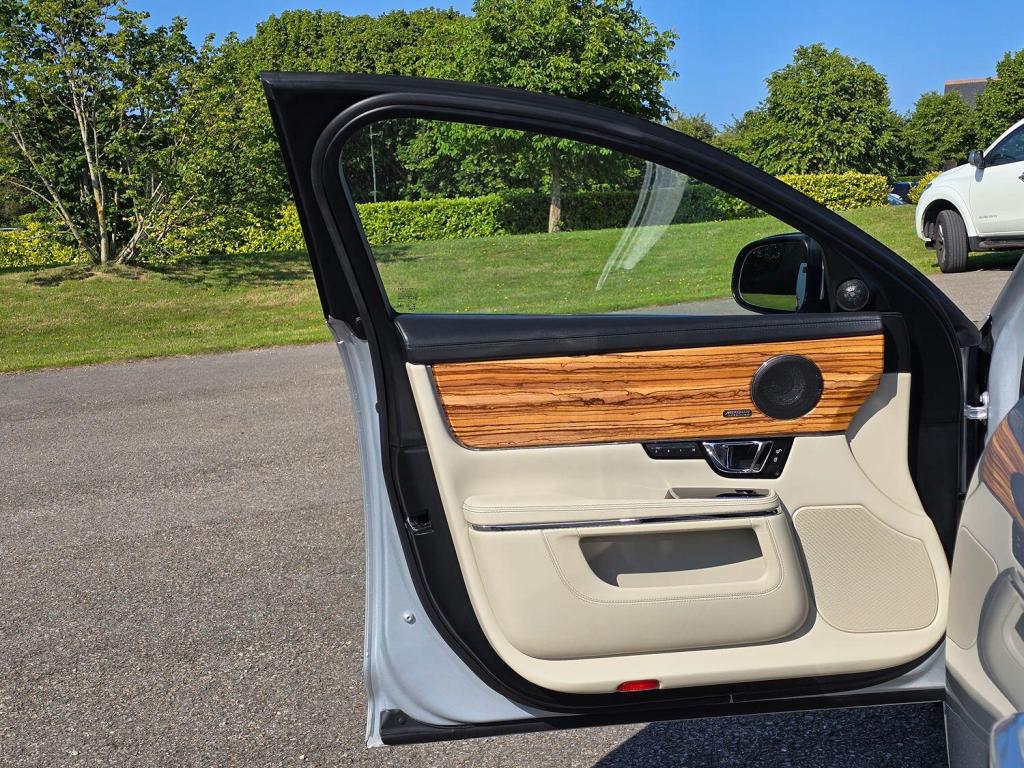 JAGUAR XJ 3.0 d V6 Portfolio 2014