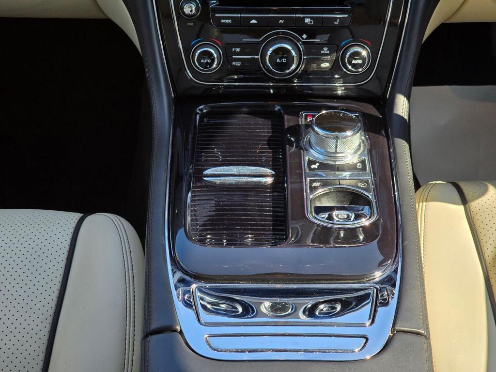 JAGUAR XJ 3.0 d V6 Portfolio 2014