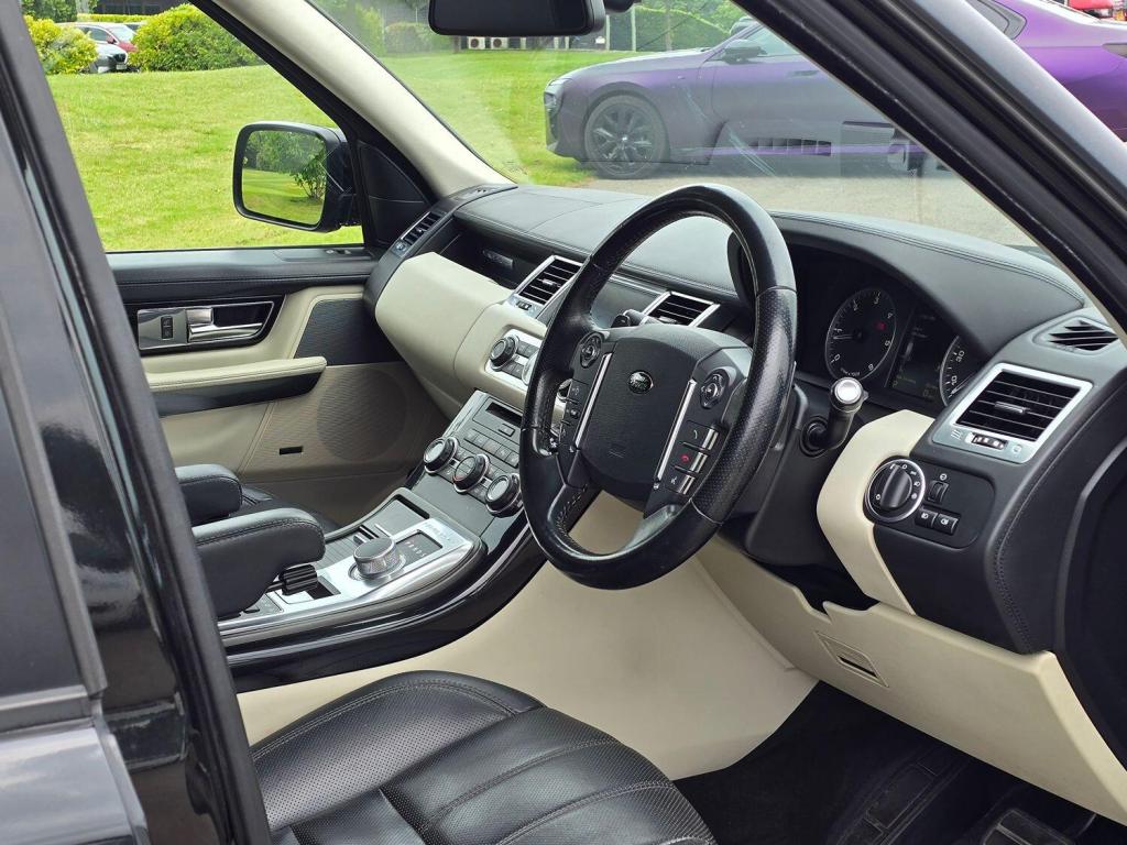 LAND ROVER RANGE ROVER SPORT 3.0 SD V6 HSE Black 2013