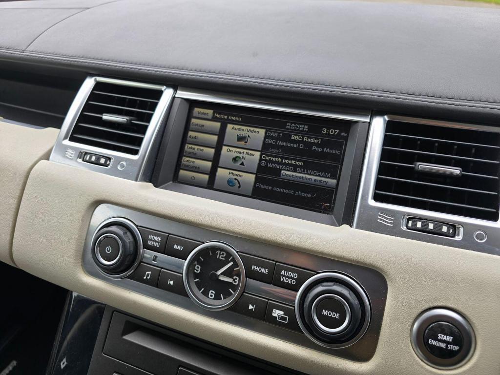 LAND ROVER RANGE ROVER SPORT 3.0 SD V6 HSE Black 2013