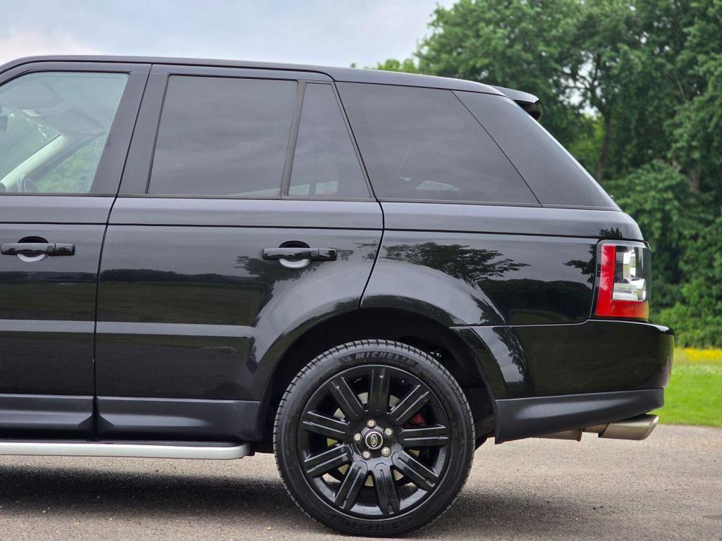 LAND ROVER RANGE ROVER SPORT 3.0 SD V6 HSE Black 2013