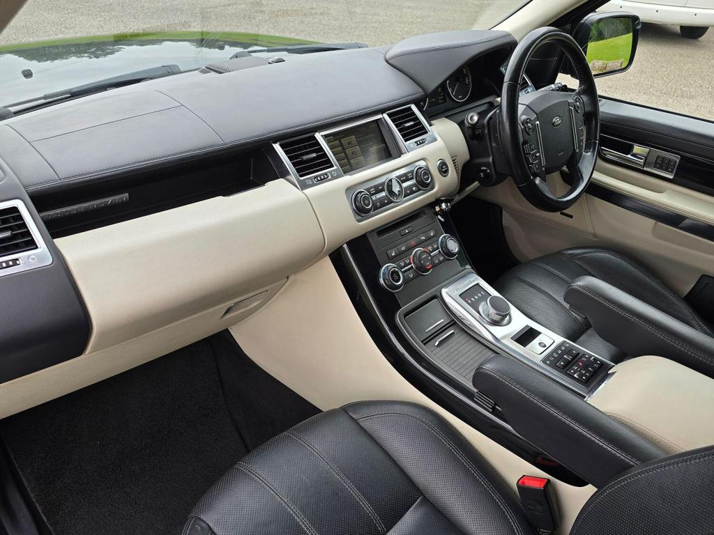 LAND ROVER RANGE ROVER SPORT 3.0 SD V6 HSE Black 2013