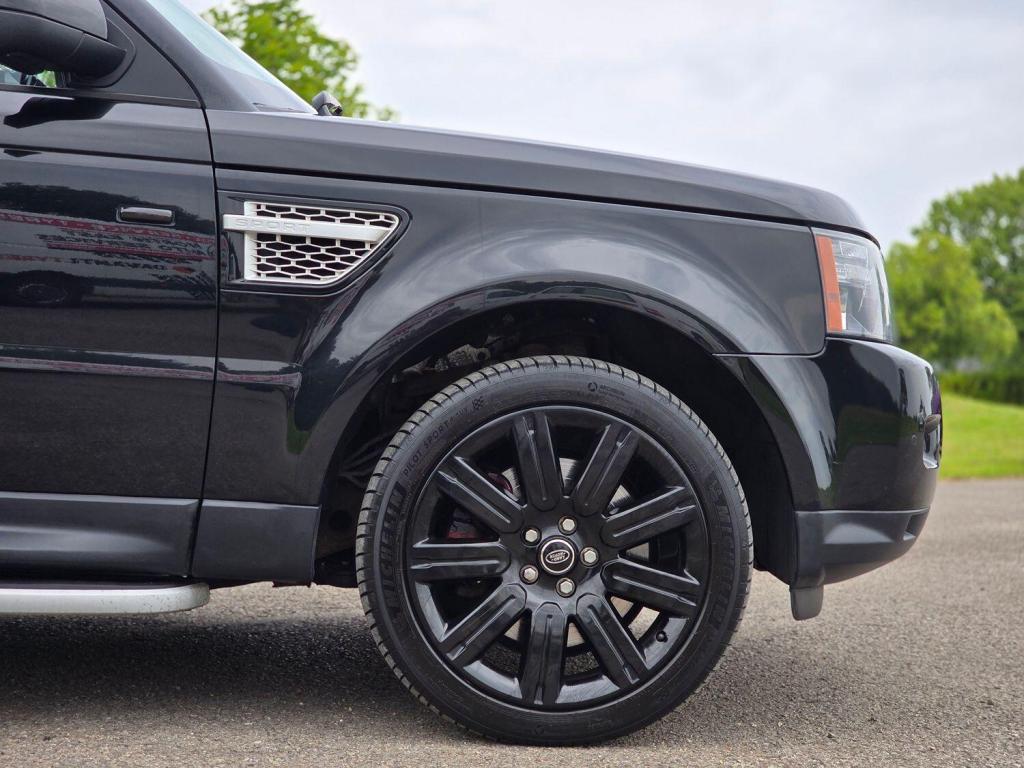 LAND ROVER RANGE ROVER SPORT 3.0 SD V6 HSE Black 2013
