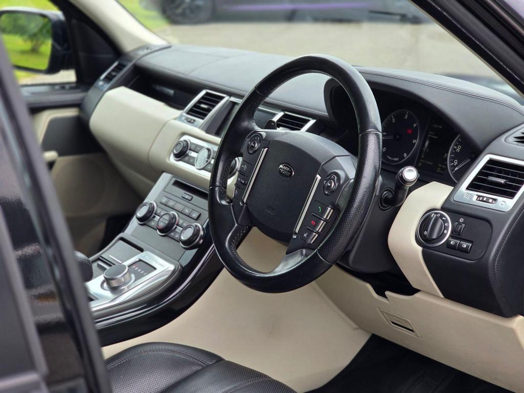 LAND ROVER RANGE ROVER SPORT 3.0 SD V6 HSE Black 2013