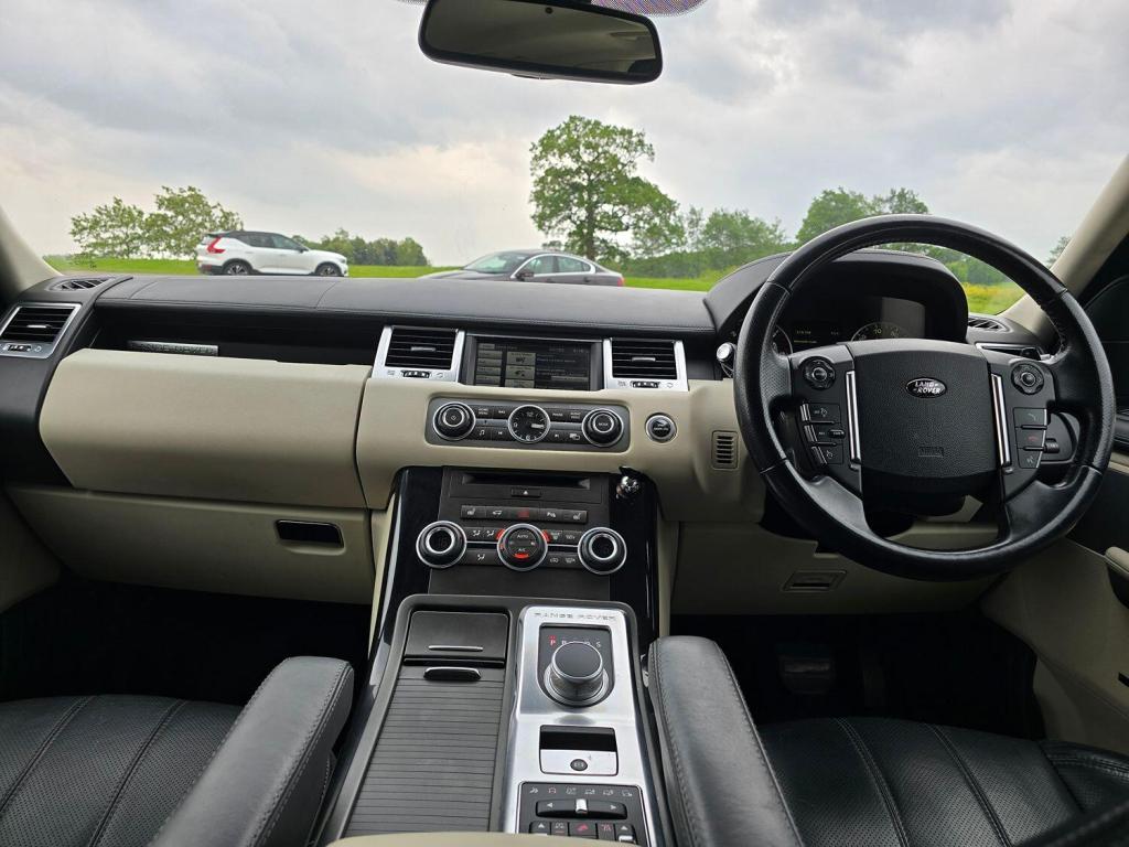 LAND ROVER RANGE ROVER SPORT 3.0 SD V6 HSE Black 2013