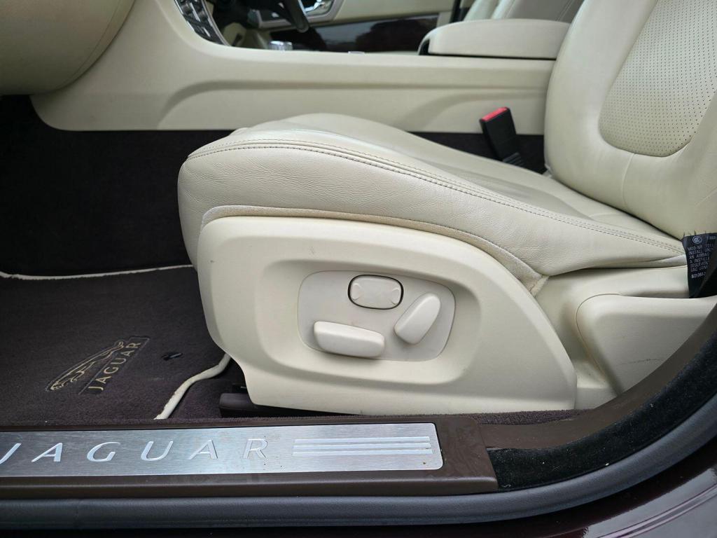 JAGUAR XF 3.0 d V6 Portfolio 2010