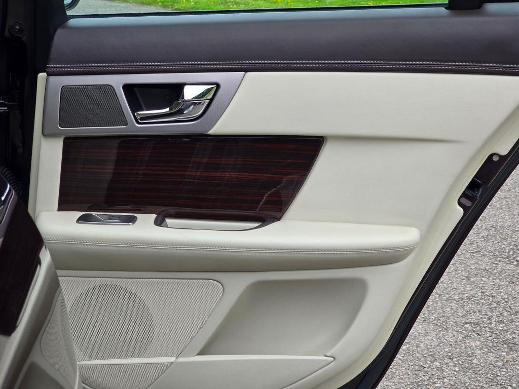 JAGUAR XF 3.0 d V6 Portfolio 2010