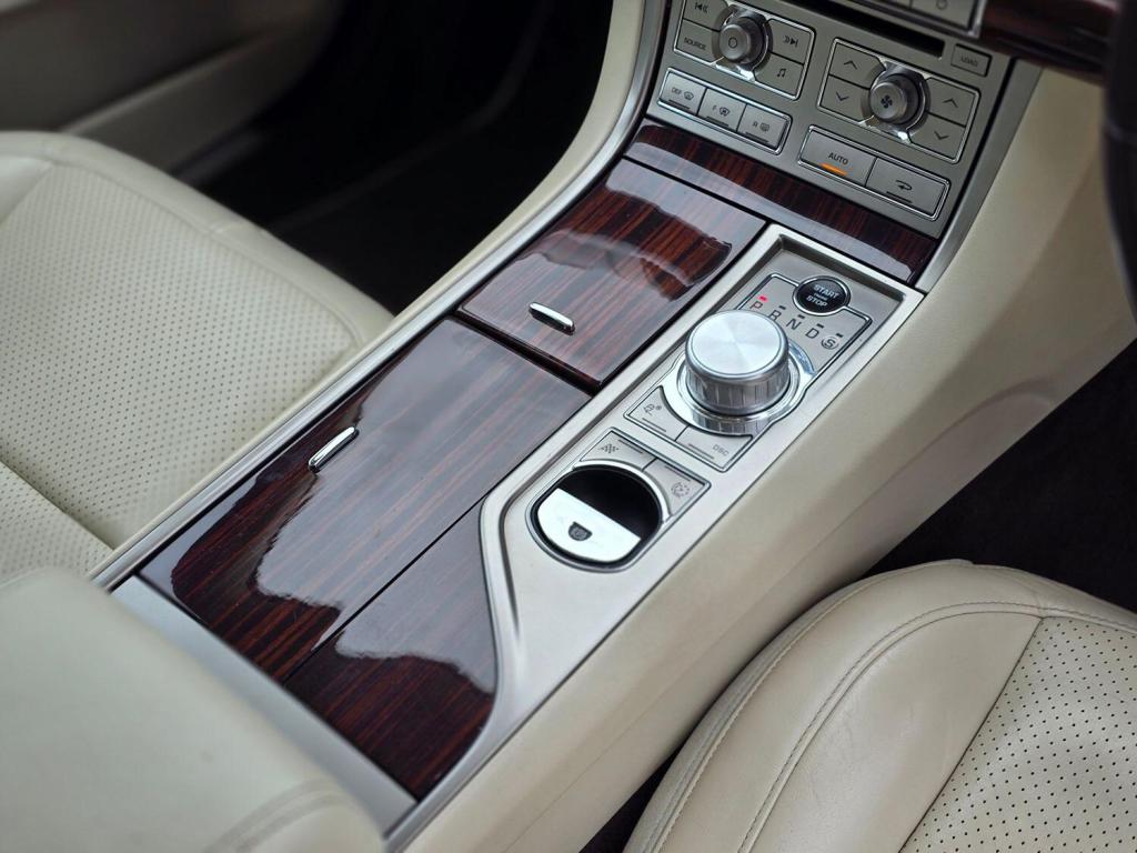 JAGUAR XF 3.0 d V6 Portfolio 2010