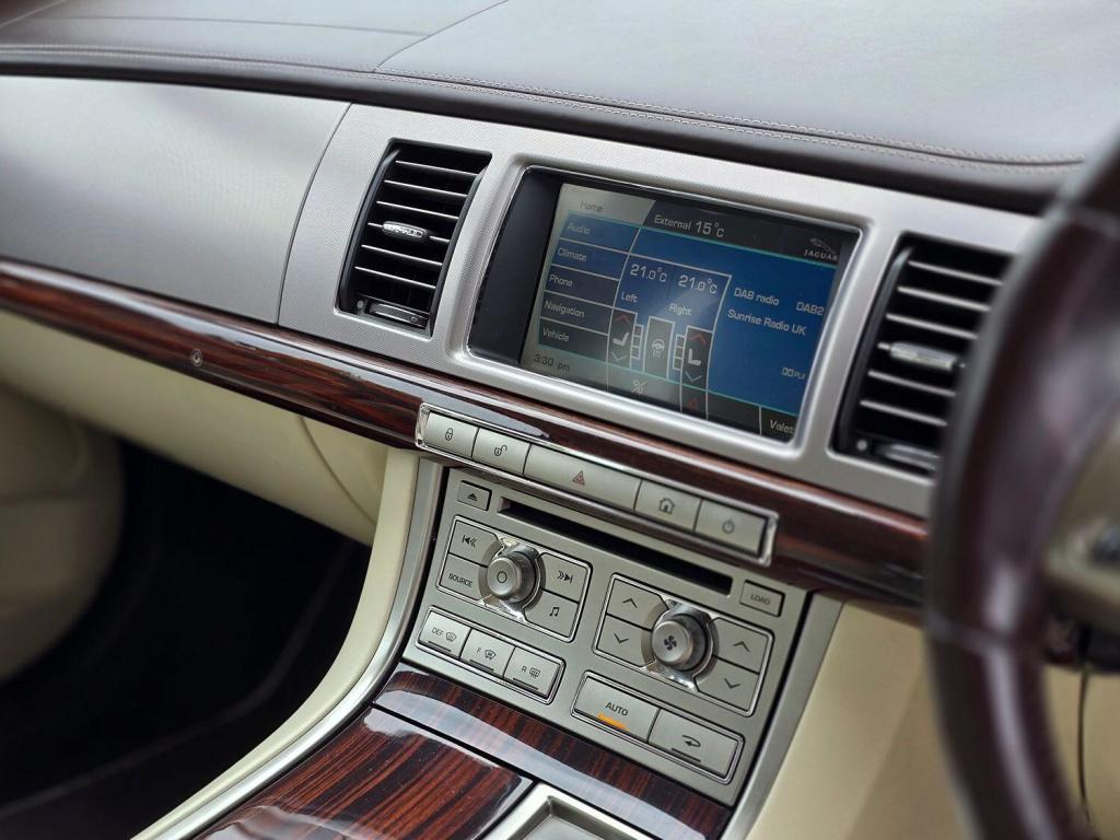 JAGUAR XF 3.0 d V6 Portfolio 2010