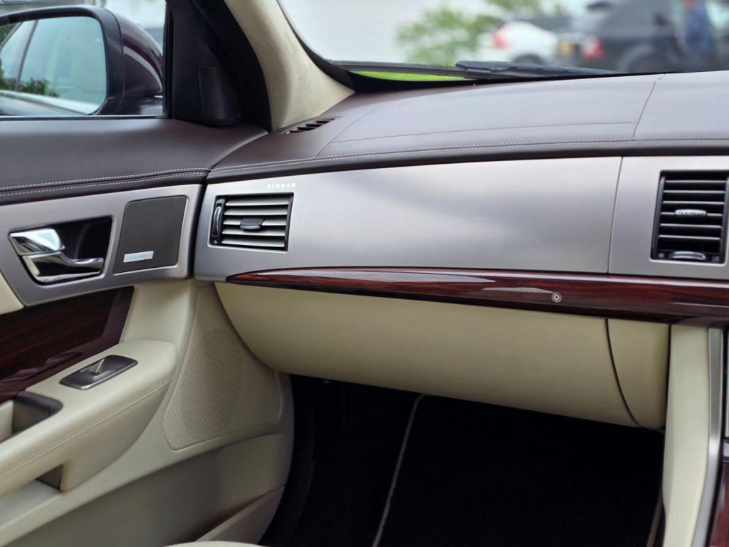 JAGUAR XF 3.0 d V6 Portfolio 2010