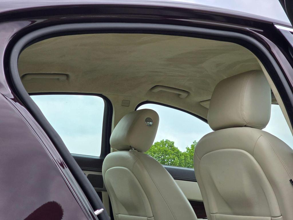 JAGUAR XF 3.0 d V6 Portfolio 2010