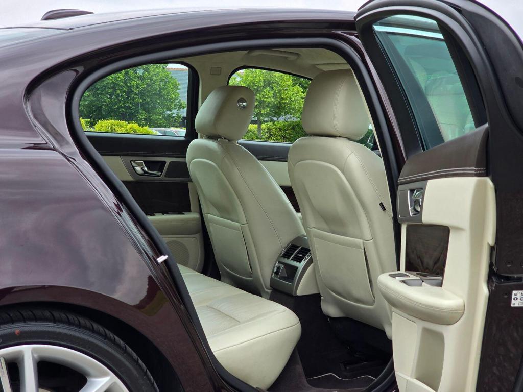 JAGUAR XF 3.0 d V6 Portfolio 2010