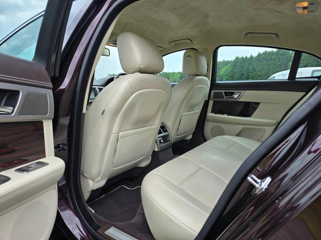 JAGUAR XF 3.0 d V6 Portfolio 2010