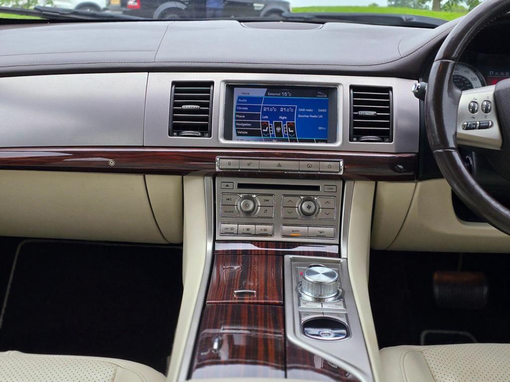 JAGUAR XF 3.0 d V6 Portfolio 2010