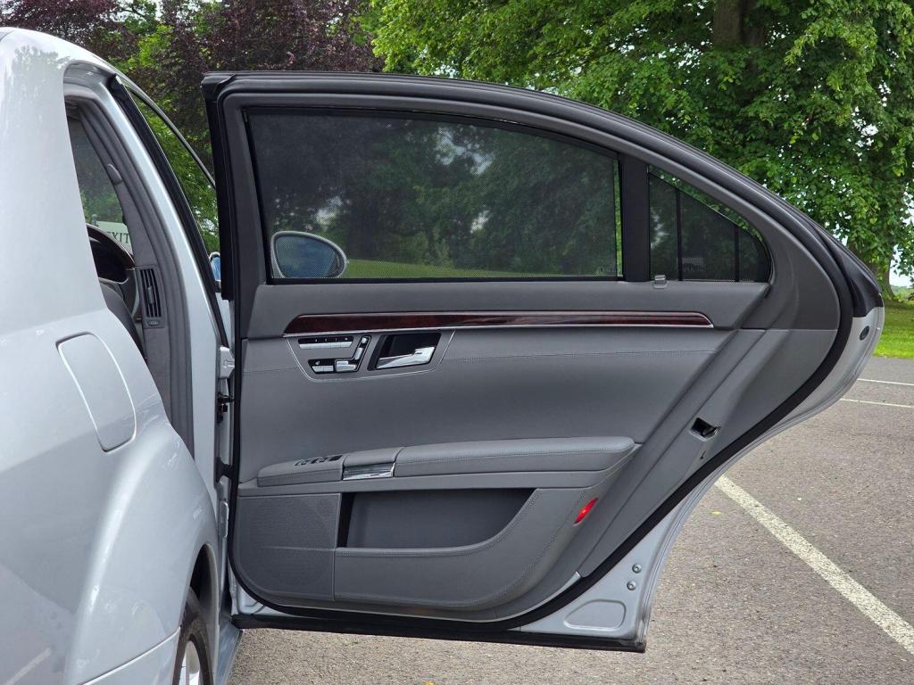 MERCEDES-BENZ S CLASS 5.5 S500 V8 2006