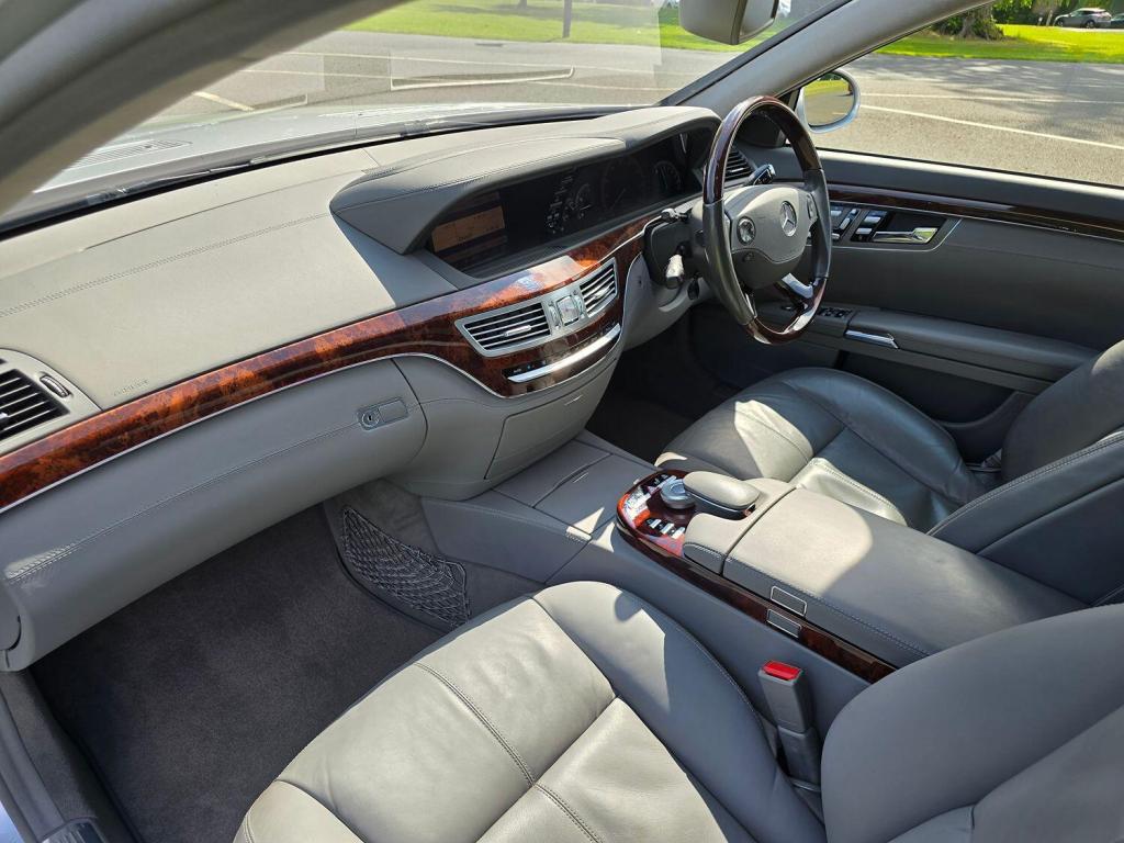 MERCEDES-BENZ S CLASS 5.5 S500 V8 2006