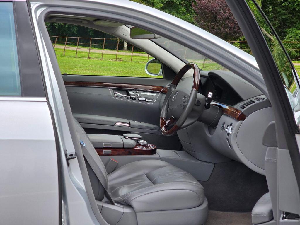 MERCEDES-BENZ S CLASS 5.5 S500 V8 2006