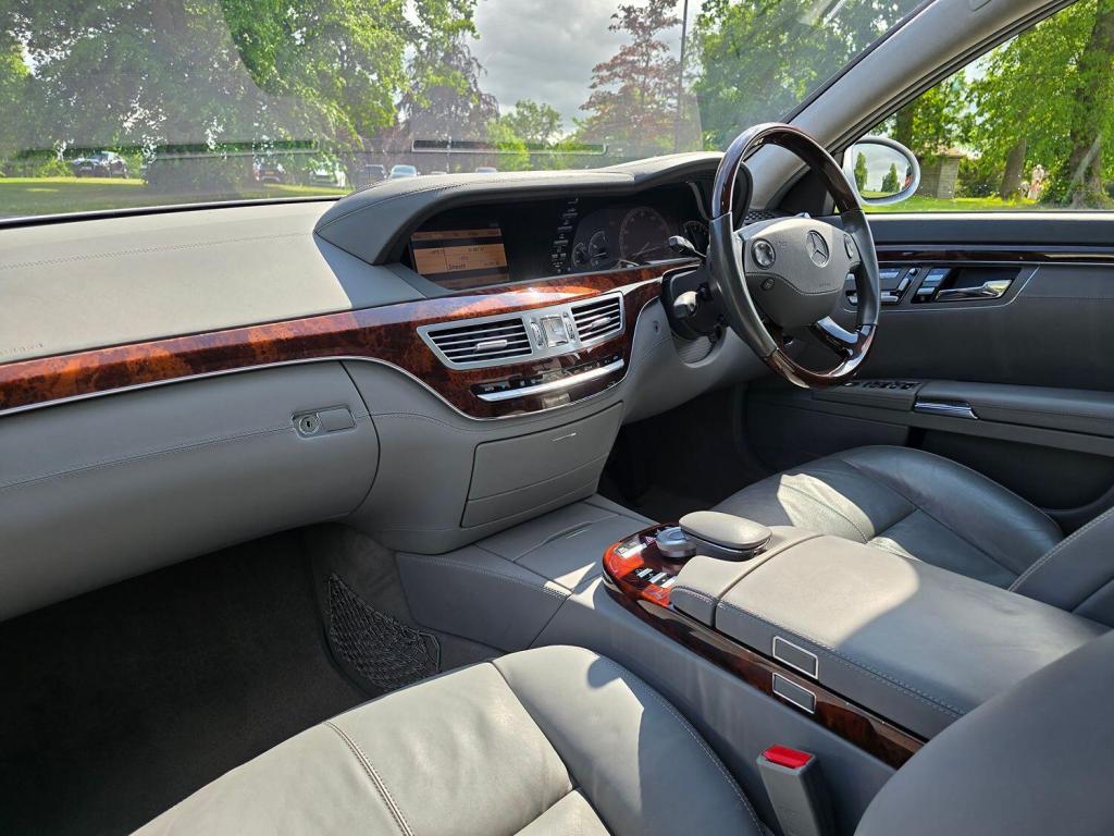 MERCEDES-BENZ S CLASS 5.5 S500 V8 2006