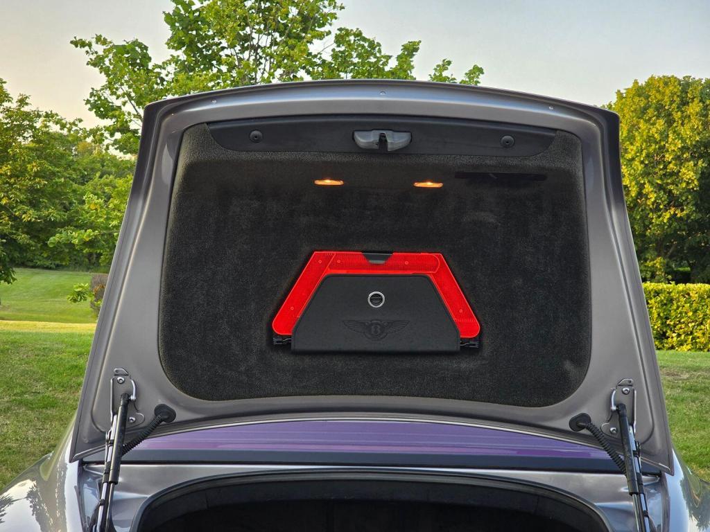 BENTLEY FLYING SPUR  2006