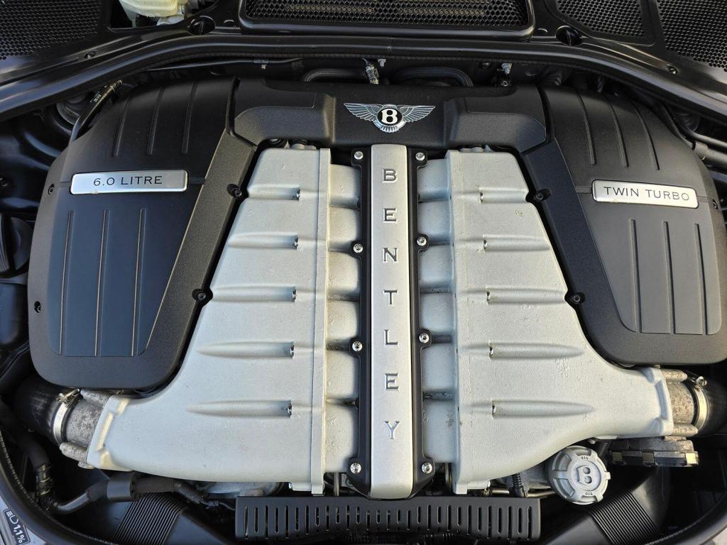 BENTLEY FLYING SPUR  2006