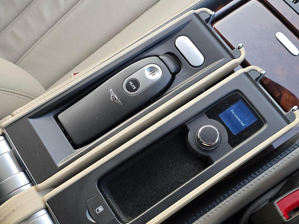 BENTLEY FLYING SPUR  2006