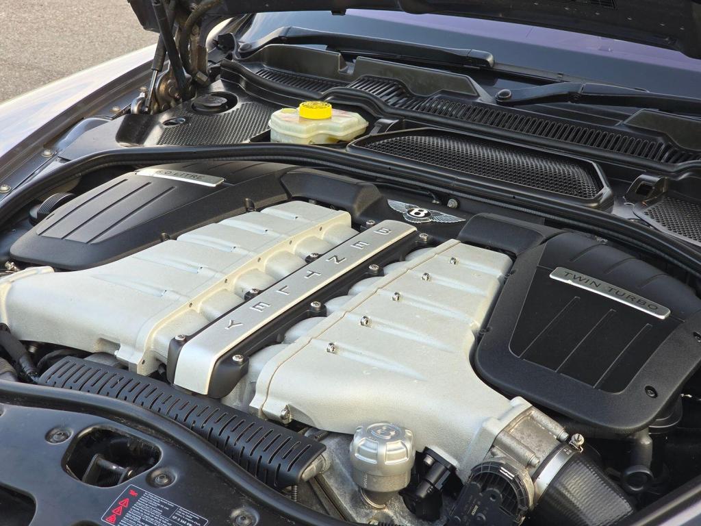 BENTLEY FLYING SPUR  2006