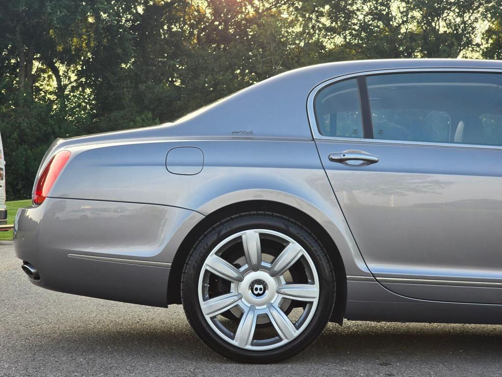 BENTLEY FLYING SPUR  2006