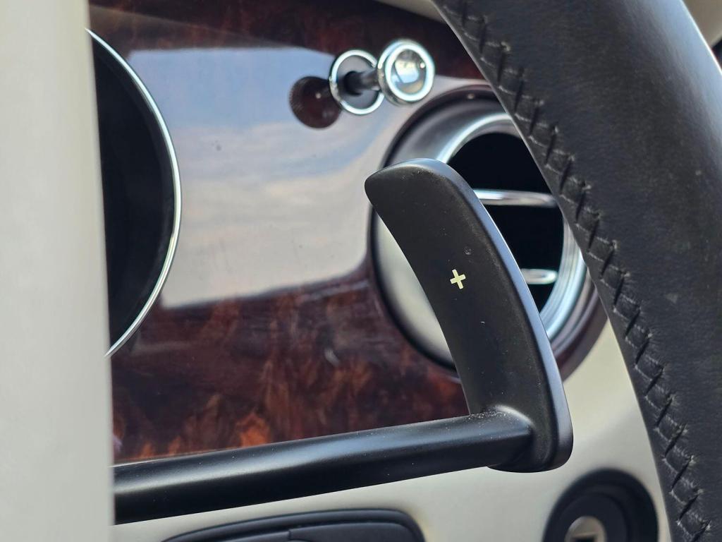 BENTLEY FLYING SPUR  2006