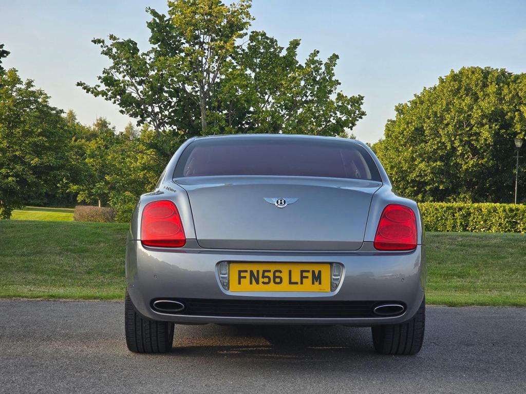 BENTLEY FLYING SPUR  2006