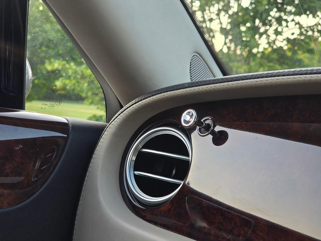 BENTLEY FLYING SPUR  2006