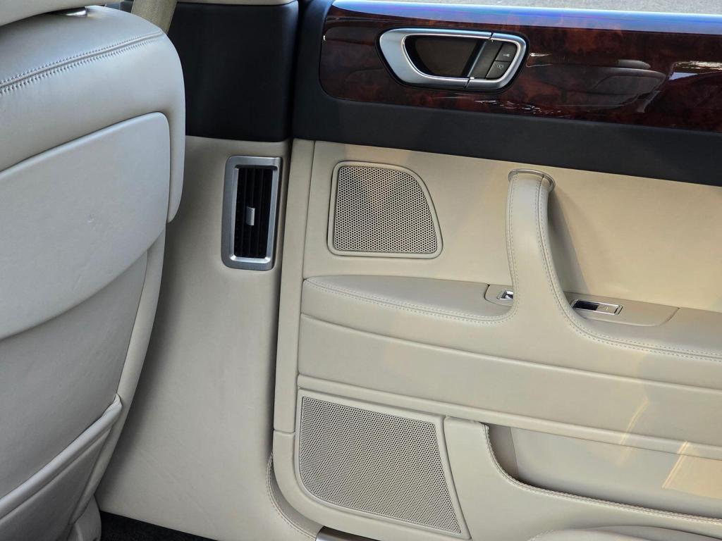 BENTLEY FLYING SPUR  2006