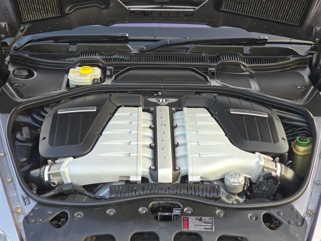 BENTLEY FLYING SPUR  2006