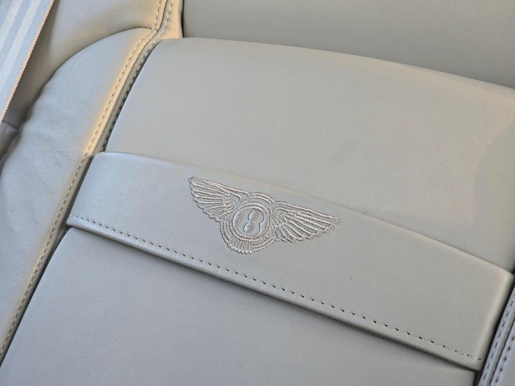 BENTLEY FLYING SPUR  2006