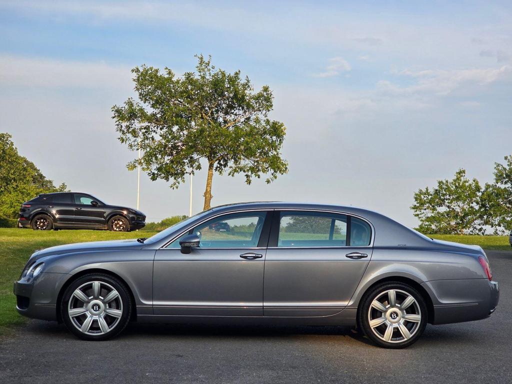 BENTLEY FLYING SPUR  2006